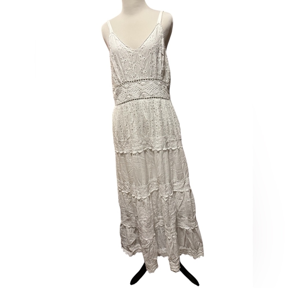 Elegant White Maxi Dress